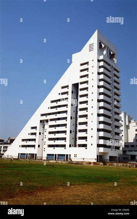 triangle shape building mumbai maharashtra india stock photo alamy