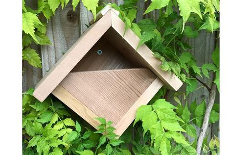 robin box robin nest box nesting boxes bird tables