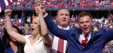 Two Bills Fans Got Married At Halftime Of A Bills Patriots Game