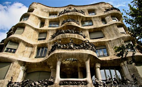 visit  top  works  gaudi architecture  barcelona