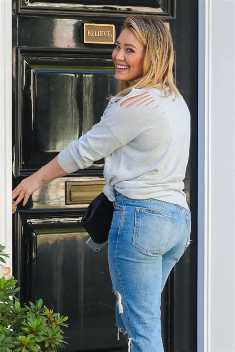 hilary duff in ripped jeans out in los angeles 10 18 2016