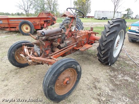 ford  tractor  macon mo item df sold purple wave