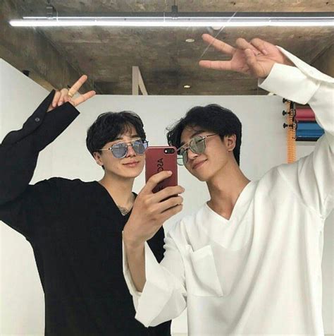 Pin De —gigi Em 6 Casal De Coreanos Casal Ulzzang Foto