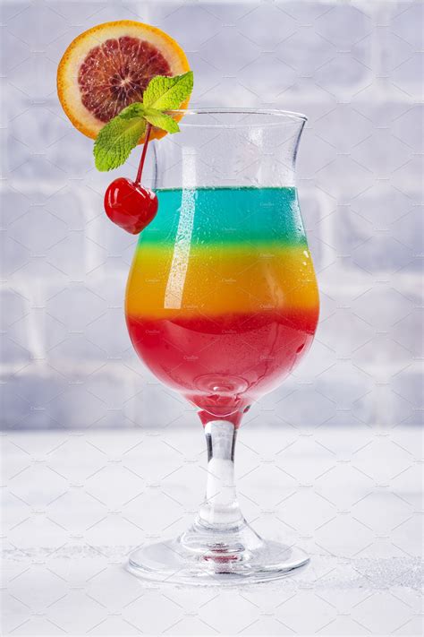 tips  making colourful cocktails   impress  guests