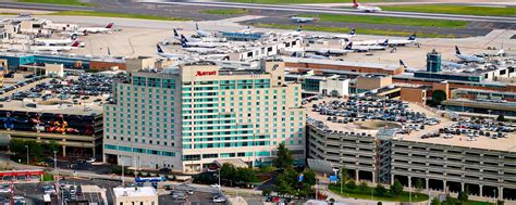 hotel  resort  filadelfia philadelphia airport marriott