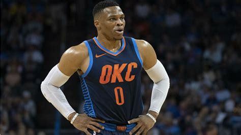 russell westbrook injury update thunder star leaves game  left