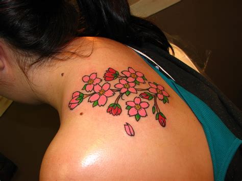 popular shoulder tattoo designs  women