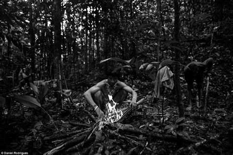 Daniel Rodrigues Photographs Of Endangered Amazon Tribe