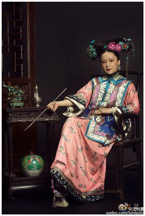 likes tumblr chinese traditional costume qing dynasty fashion dynasty clothing