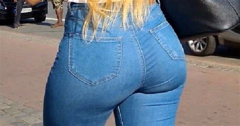 sexy rubia en jeans apretados mujeres bellas en la calle