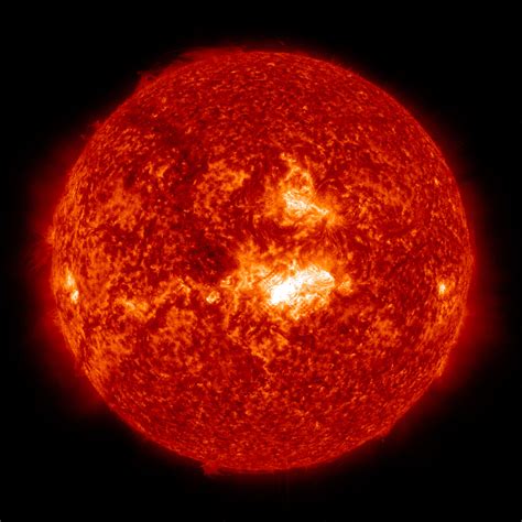 sun emits mid level solar flare solar flare solar hubble pictures