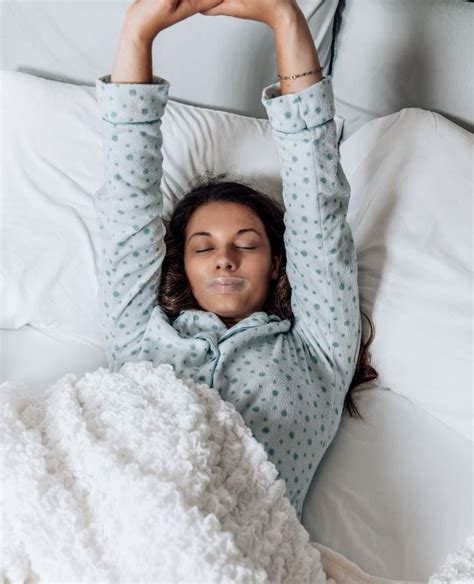 Sleeping Tips For Adults How To Fall Asleep Staying Asleep Asleep