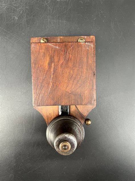 antieke elektrische deurbel gemaakt omstreeks  antique electrical doorbell manufactured