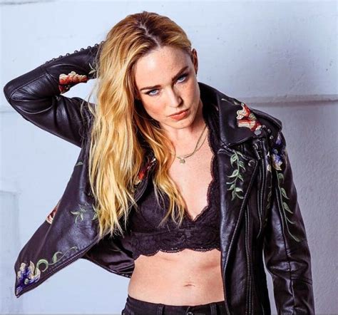 The Caity Lotz Is White Canary Sara Lance Thread White