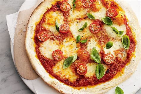 pizza margherita das originalrezept fuer die italienische spezialitaet