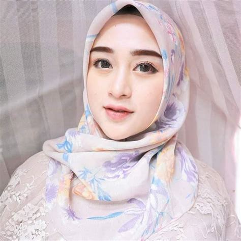 hijab cantik wanita tutorial hijab terbaru