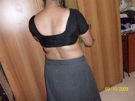 aunty saree sex kamuk aunty wear backless blouse and low waist saree