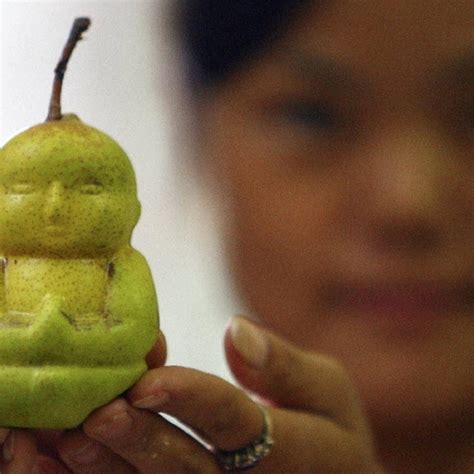china s lucky buddha pears become best selling fruit in vietnam south