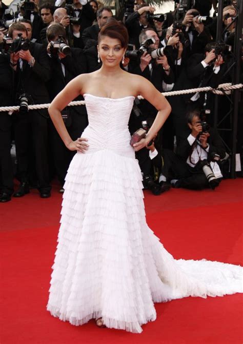 Hindi Actress Aishwarya Rai Wearing Hot White Dress