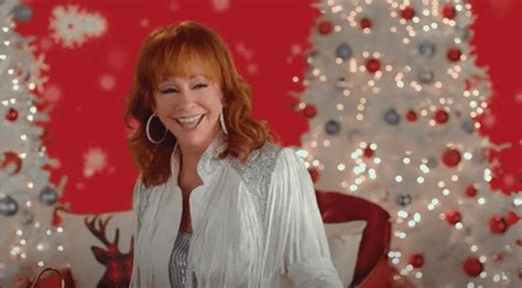 Reba Mcentires Christmas In Tune Review A Sweet Retuning Of Lovers