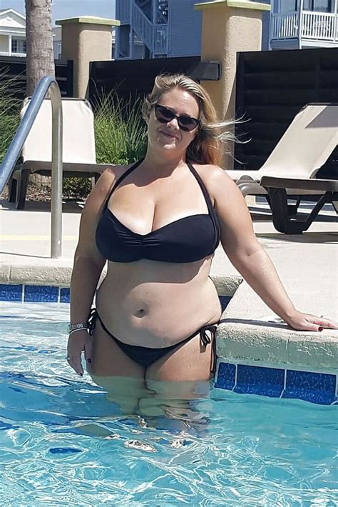 Толстые женщины в бассейне 50 фото порно сайт Мокрая Киска