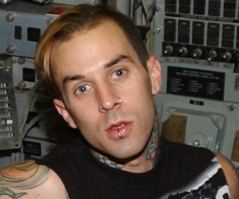 travis barker biography facts childhood family life achievements