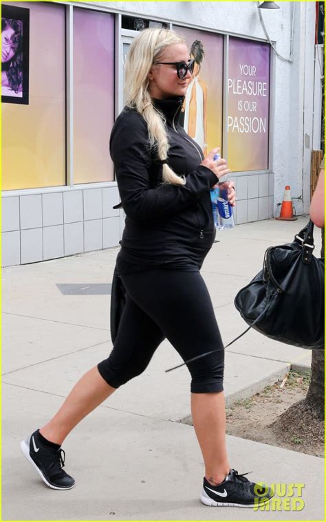 pregnant ashlee simpson keeps in shape with evan ross