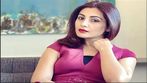 Rimi Sen Joined Congress कांग्रेस में शामिल हुईं अभिनेत्री रिमी सेन इन