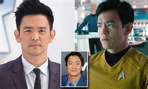 Star Trek Beyond S John Cho Reveals That A Kiss Between Sulu And