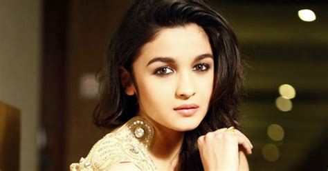 alia bhatt ki nangi photos bikini scene full sexy pictures gallery alia bhatt unseen images