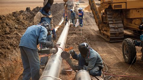 study shows texas    miles  gas oil pipelines   consumer energy