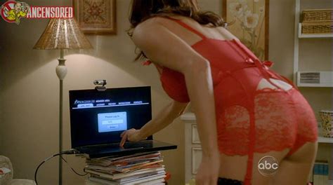 Naked Teri Hatcher In Desperate Housewives