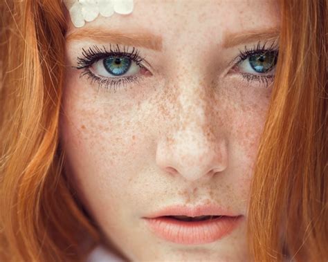 2000x1600 Girl Model Redhead Beauty Face Freckles Woman Asmya