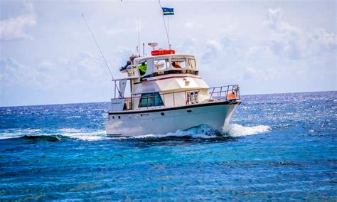 charter  motor yacht  willemstad curacao getmyboat
