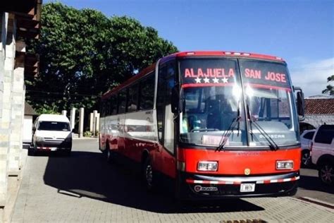 como llegar al aeropuerto juan santamaria en bus desde el centro de san jose costa rica