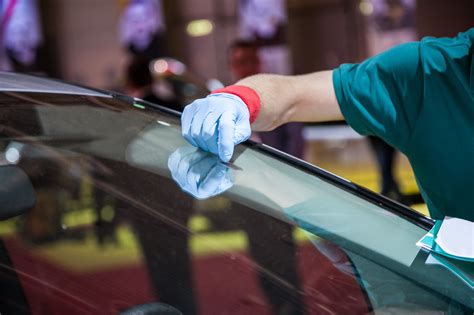 fix  cracked windshield car repair information