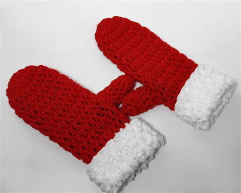 kiss crochet mittens  pattern  beginners littlejohns yarn