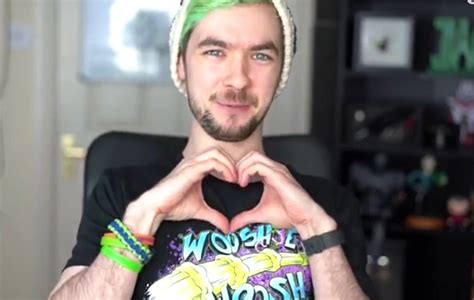 jacksepticeye is one of the best youtubers out there in my opinion he has cheered me up in