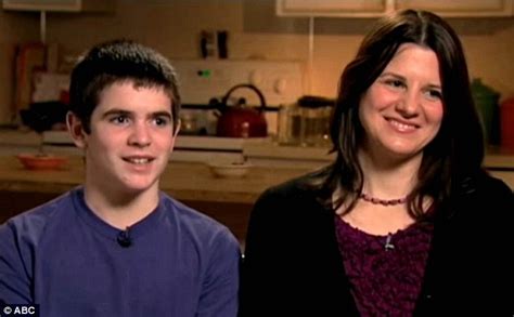 janelle hofmann mom makes son 13 sign 18 terms and conditions before giving him an iphone