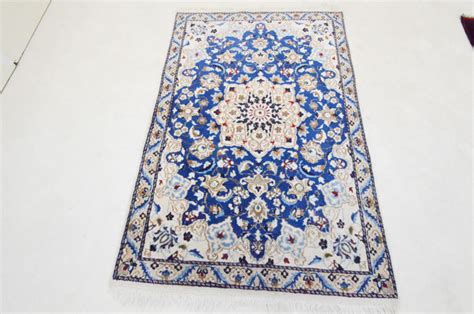lot van twee perzische tapijten nain en beluch catawiki