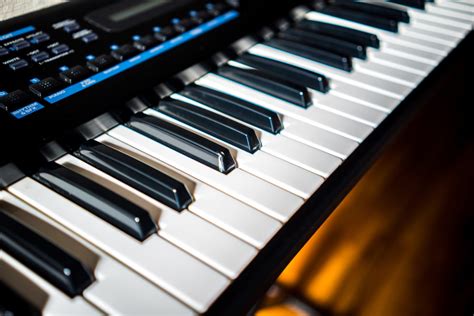 キーボードと電子ピアノの違いは何？どちらを選ぶ？通常のピアノとの違いは？ Music Lesson Lab