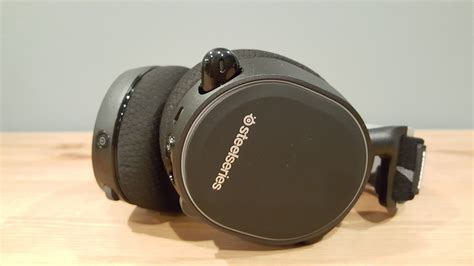 steelseries arctis  review  wireless headset  incredible comfort pcworld
