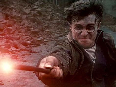harry potter and the deathly hallows trailer shows
