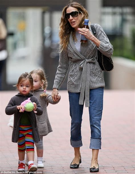 stylebump sarah jessica parker and twins out in manhattan