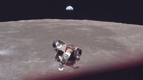 reliving  apollo  moon landing  pictures   york times