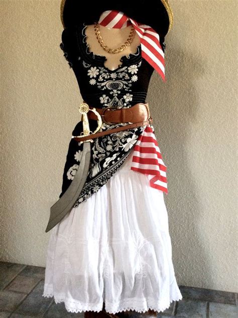 women s pirate halloween costume including accessories pirate dress