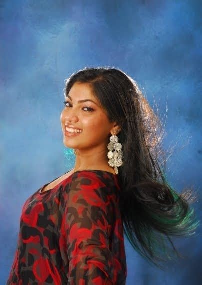 sl hot actress pics raini charuka goonatillake famous sri lankan singer