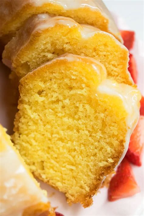 classic quick  easy lemon bundt cake recipe homemade