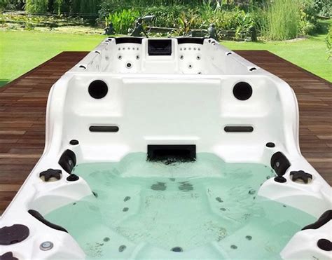 A Double Decker 12 Seater Spa Tub Spa Tub Luxury Hot Tub Hot Tub