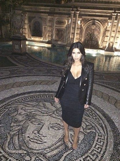 kardashians krash at the versace mansion see the photos the